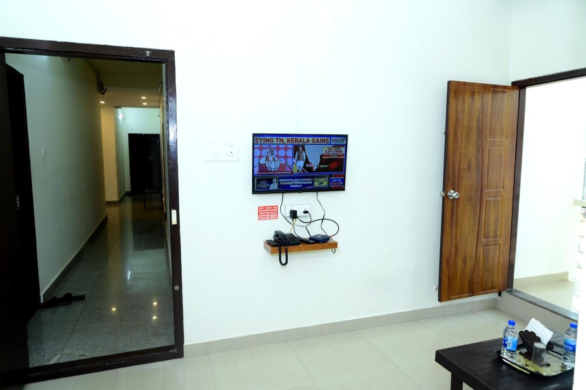 Hotel Aradhya Inn Deralakatte Mangalore Esterno foto