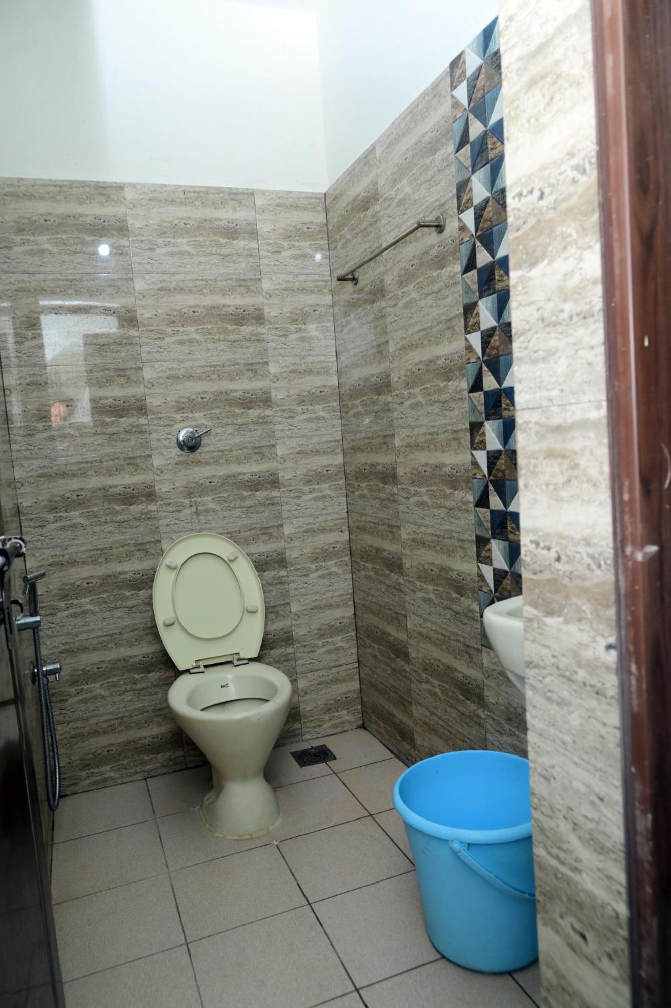 Hotel Aradhya Inn Deralakatte Mangalore Esterno foto