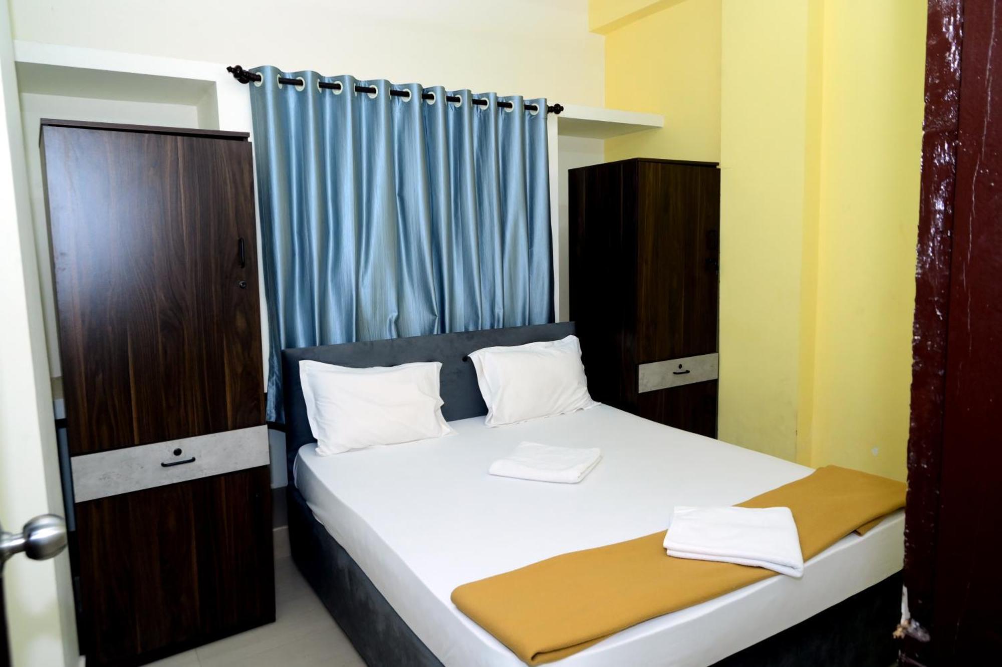 Hotel Aradhya Inn Deralakatte Mangalore Esterno foto